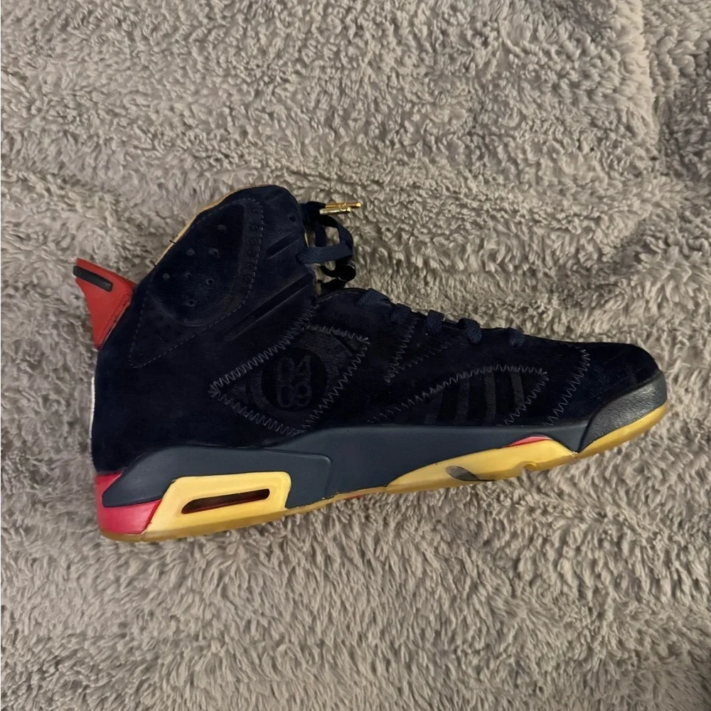 JORDAN 6 RETRO DORENBECHER Men’s Size 11